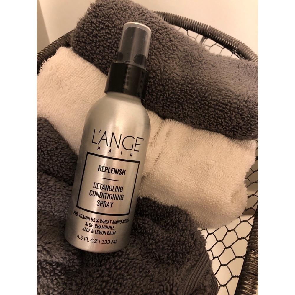 L’ange Replenish Detangling Conditioning Spray!